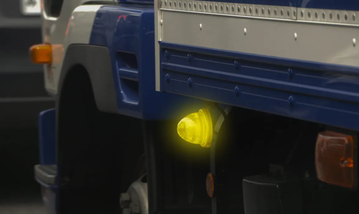 大型車側面のマーカーランプ点灯例